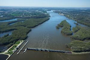Mississippi River dam
