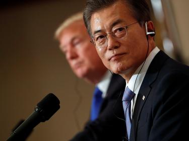 South Korea's President Moon Jae-in and U.S. President Donald Trump hold a news conference in Seoul, November 7, 2017