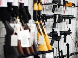 Firearms are displayed at a gun shop in Lakewood Township, New Jersey, March 19, 2020, photo by Eduardo Munoz/Reuters